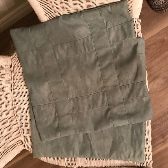 Set Of 2 Cushion Covers Turquoise Color. $5.00 AS AN ADD ON - Picture 3 of 3